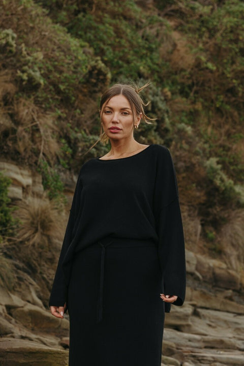 Winter Retreat Merino Cotton Pullover in Noir