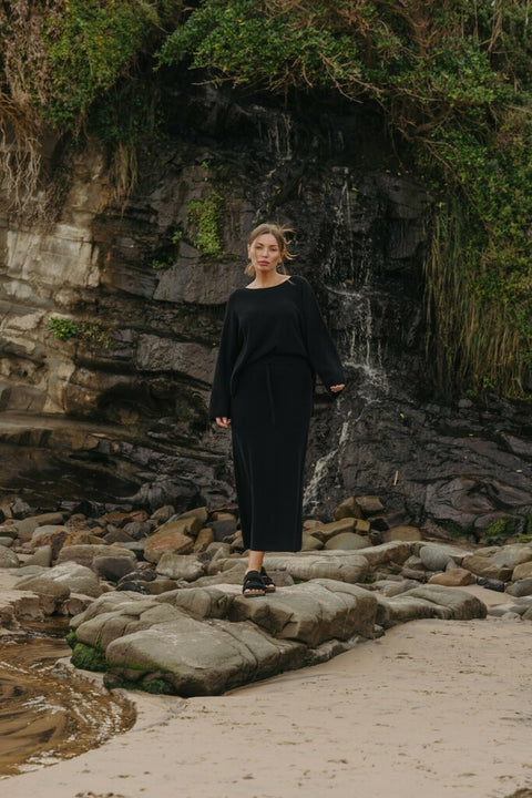 Winter Retreat Merino Cotton Skirt in Noir