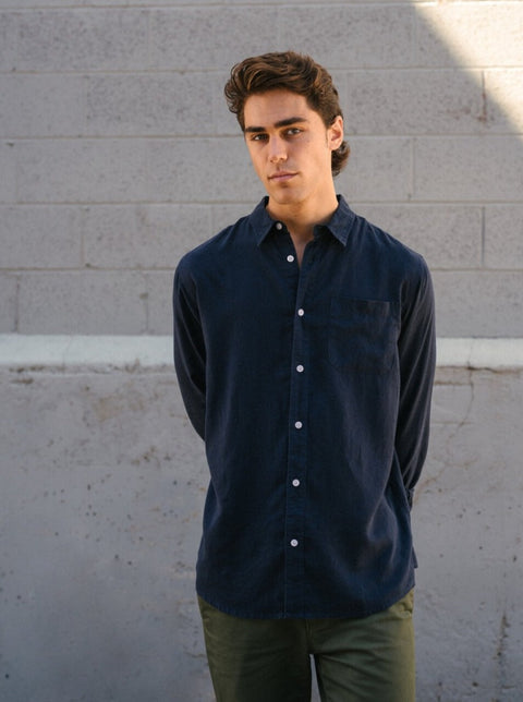 Newtown Shirt in Long Sleeve Navy