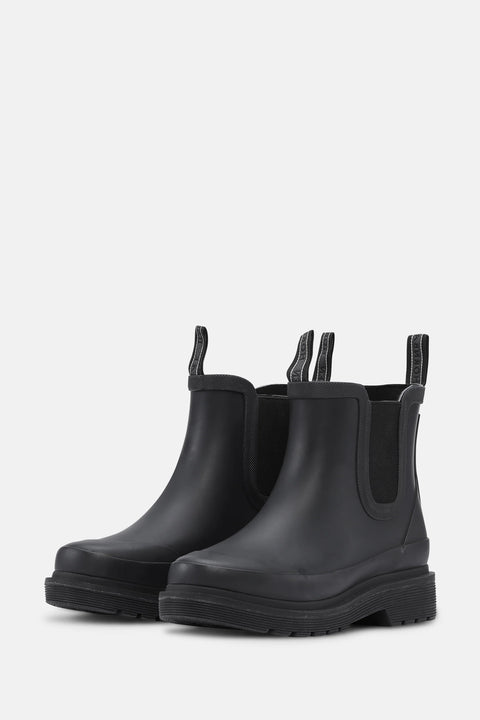 Short Natural Rubber Boot in Black