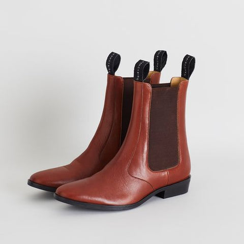 Chelsea Boots in Toffee